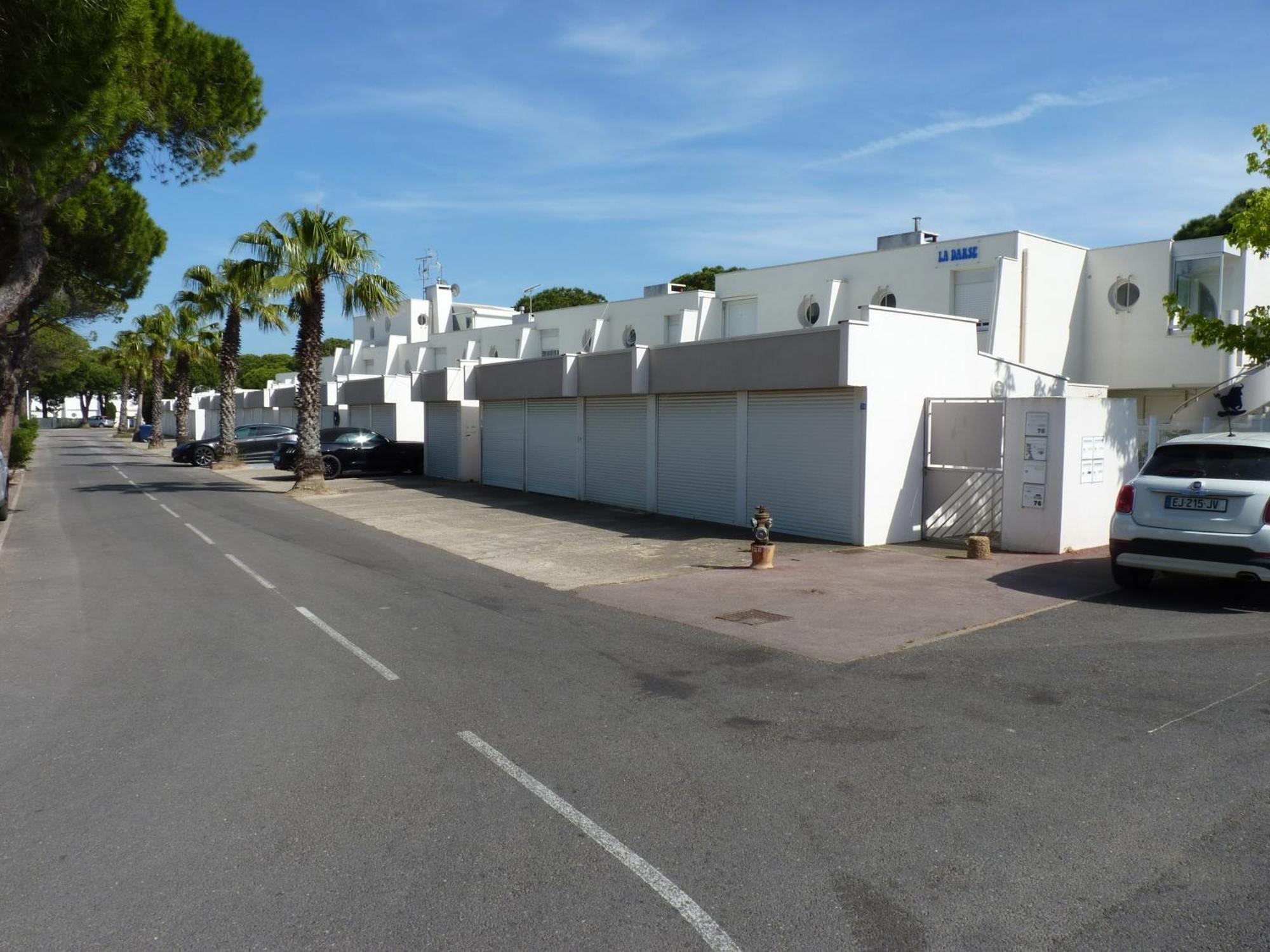 Sol-Y-Days Darse, Superbe Appartement De Type Marina Avec Belle Terrasse Vue Port De Plaisance Le Grau-du-Roi Exterior photo